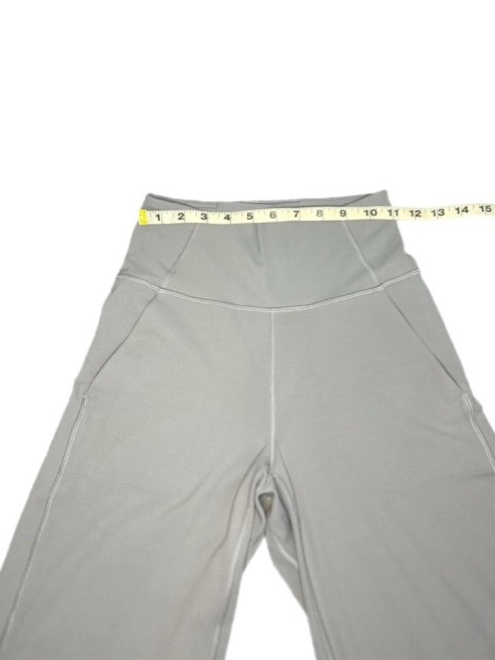 Lululemon Wide Leg Pants Sweats Light Gray Pockets Size 2 Excellent Condition! - Picture 3 of 6